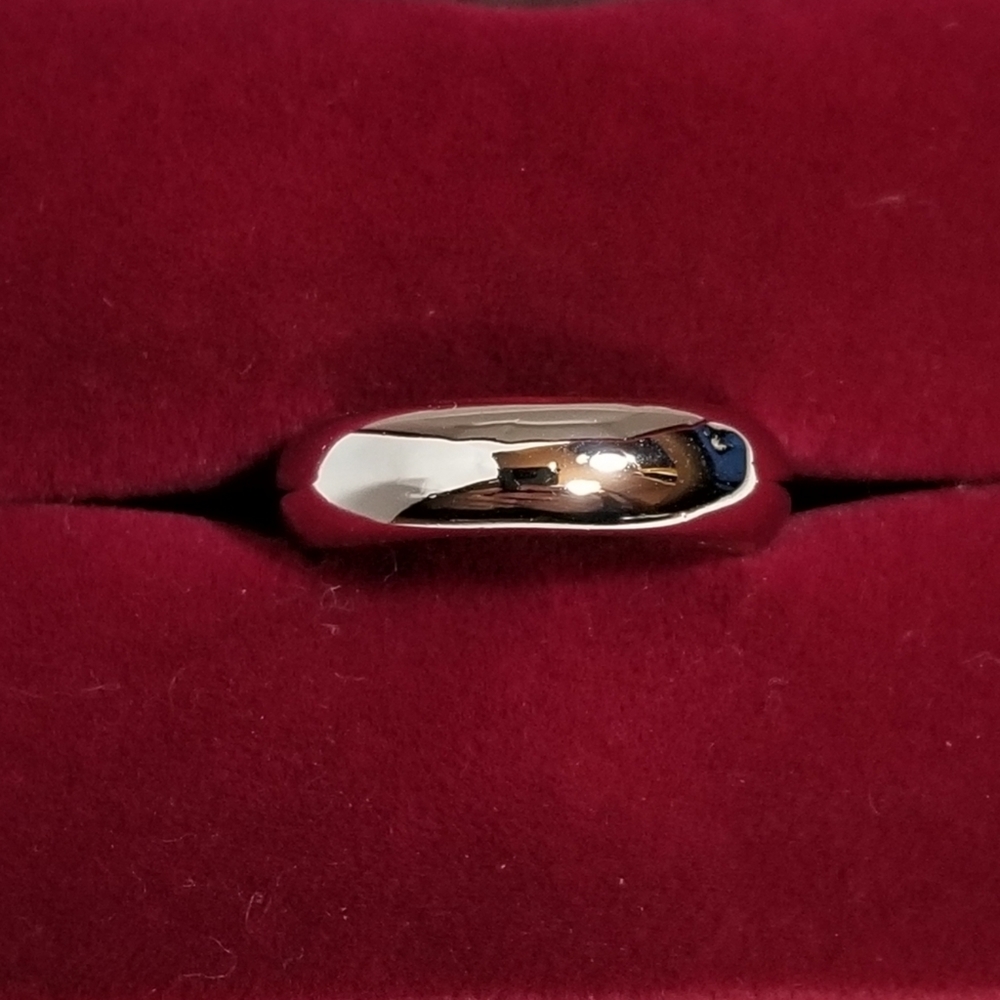 Platinum 950 w/18k Inlay Insert Hollow Half Round Wedding Band